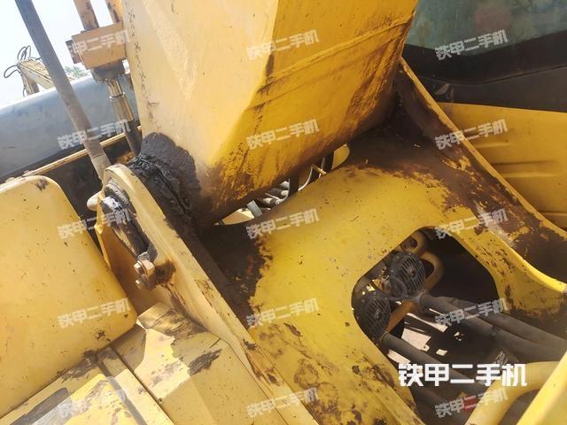 大臂背部俯視（工作和回轉(zhuǎn)裝置）