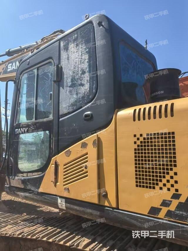 駕駛室左后45度（駕駛室部分）