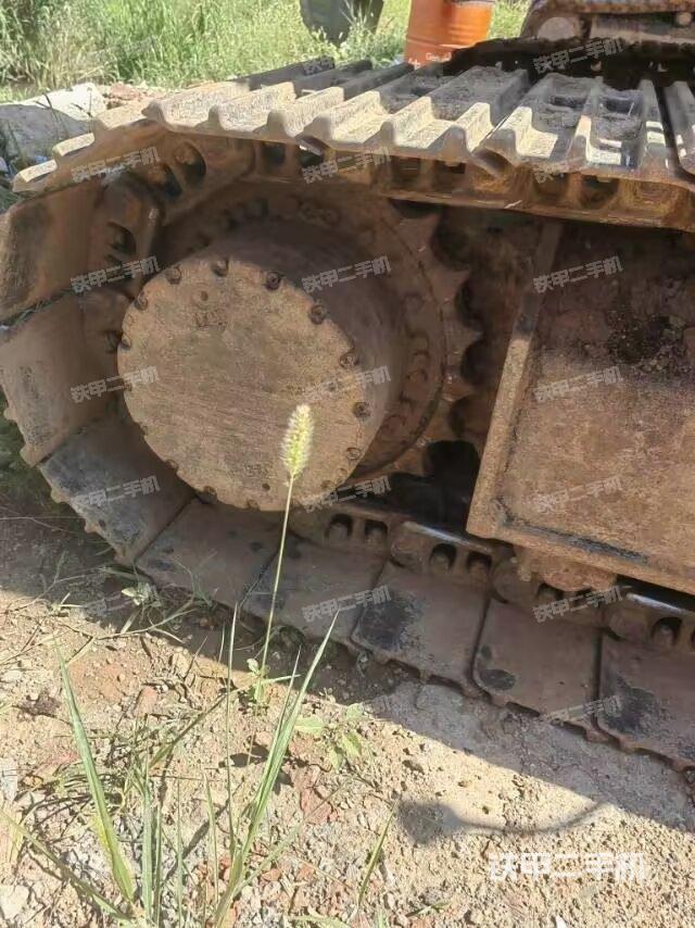 右驅動輪（行走機構）