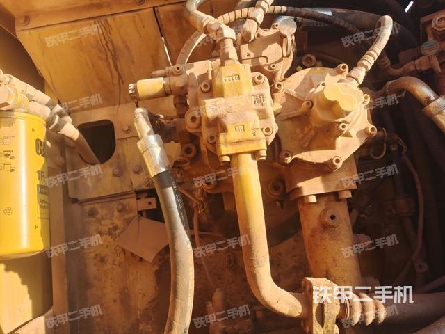 液壓泵斜45?左（大件艙室）