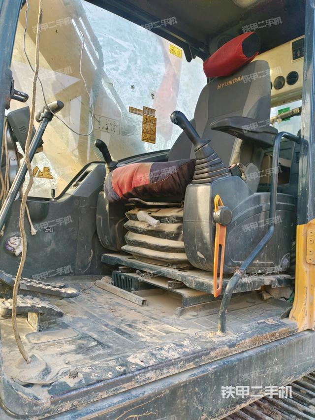 駕駛室正側(cè)（駕駛室部分）