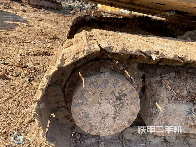 右驅(qū)動(dòng)輪（行走機(jī)構(gòu)）