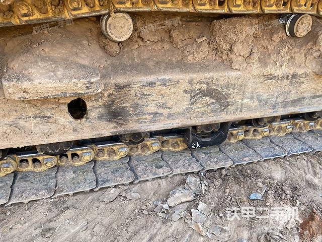 右驅(qū)動(dòng)輪（行走機(jī)構(gòu)）