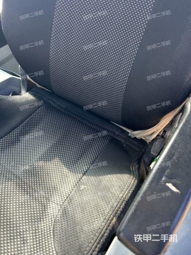 后窗玻璃角標(biāo)（駕駛室部分）