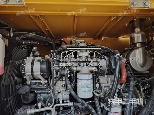 發(fā)動機(jī)整體俯視（整機(jī)外觀）