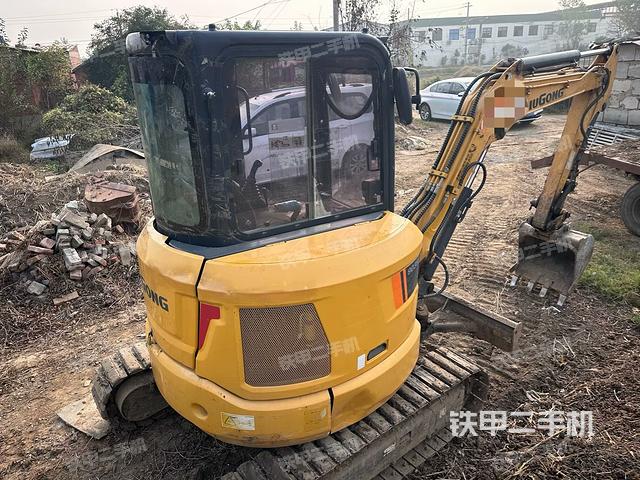 整機(jī)右后45°(整機(jī)外觀) 整機(jī)右后45°(整機(jī)外觀)