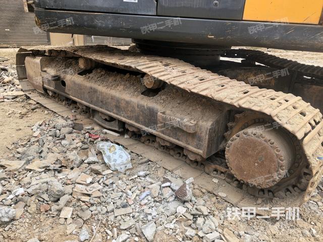 左側履帶整體?（行走機構）