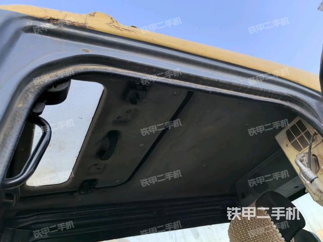 座椅右側(cè)控制臺(tái)/鑰匙門/油門/含右手柄（駕駛室部分）