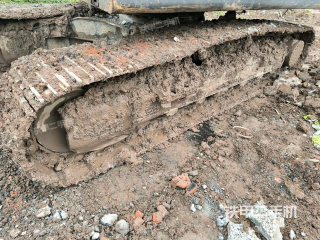 左側(cè)履帶整體?（行走機構(gòu)）