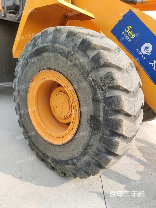 右前輪（行走機構(gòu)）