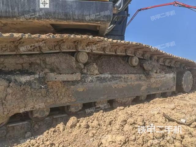 右側(cè)履帶整體(行走機(jī)構(gòu)) 右側(cè)履帶整體(行走機(jī)構(gòu))