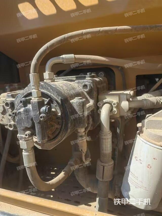 液壓泵斜45?左(大件艙室) 液壓泵斜45?左(大件艙室)