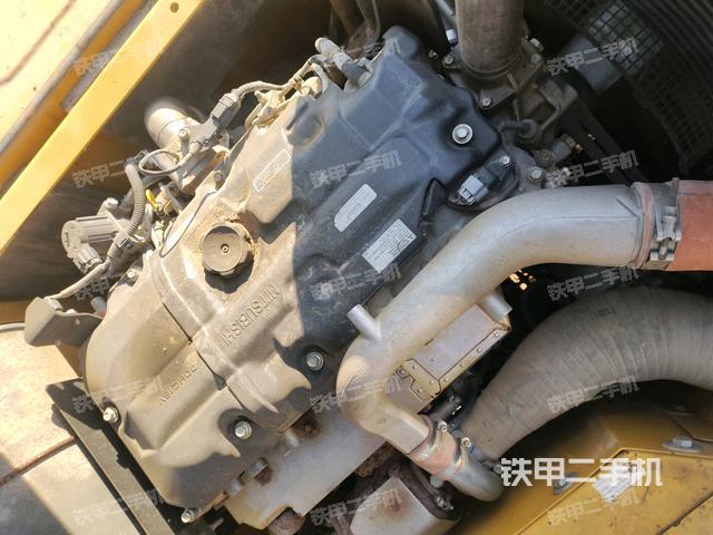 發(fā)動(dòng)機(jī)室（上車部件）