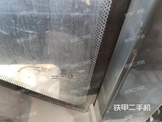 后窗玻璃角標(biāo)(駕駛室部分) 后窗玻璃角標(biāo)(駕駛室部分)