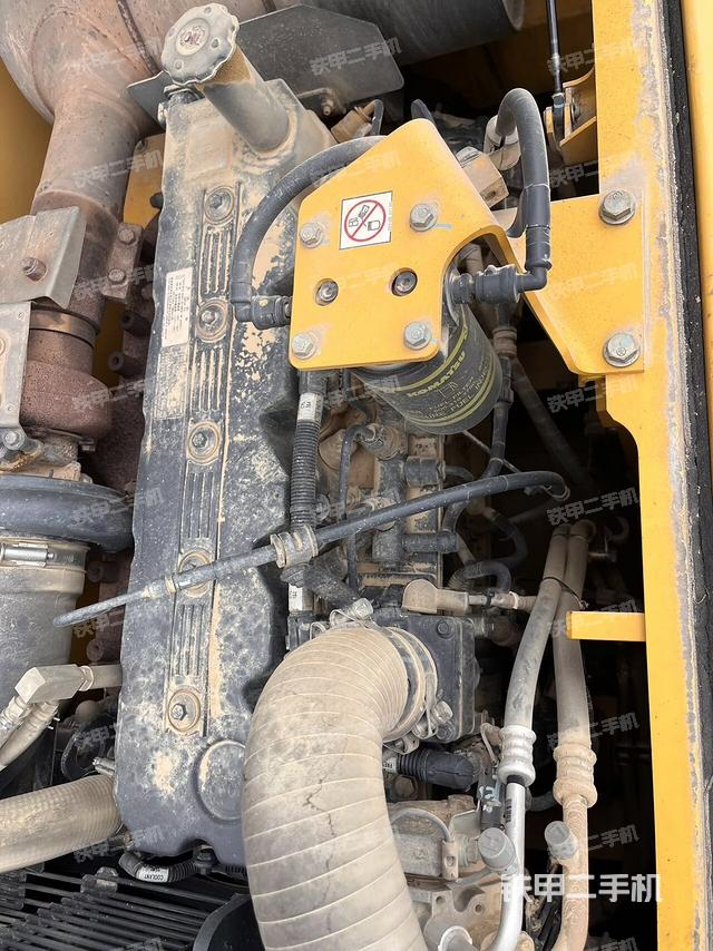 气门室盖螺丝特写(上车部件) 气门室盖螺丝特写(上车部件)