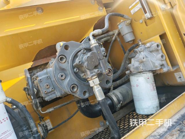 液壓泵斜45?左（大件艙室）