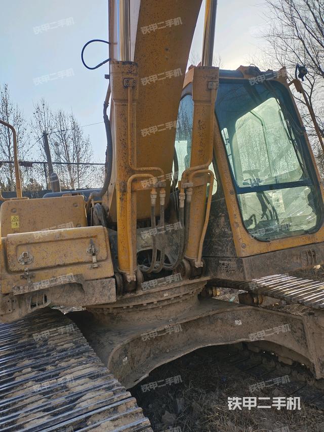 小臂整體右前（工作和回轉裝置）