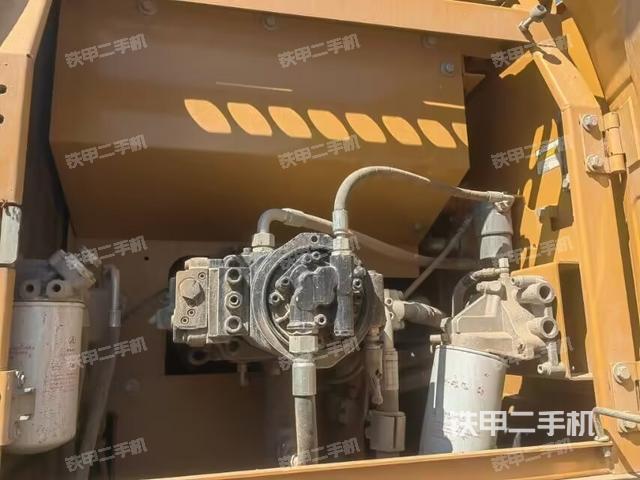 液壓泵室(大件艙室) 液壓泵室(大件艙室)