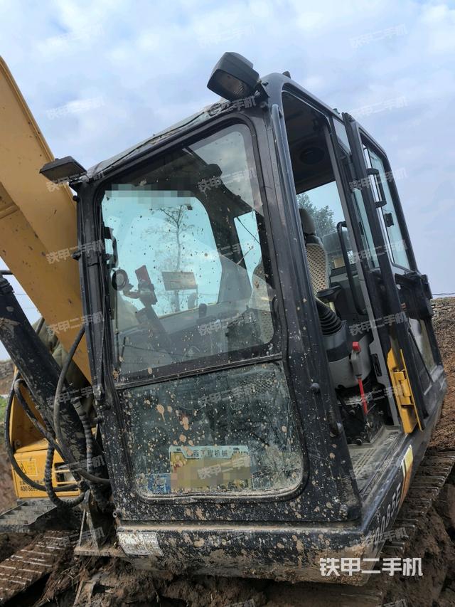 駕駛室整體（整機(jī)外觀）