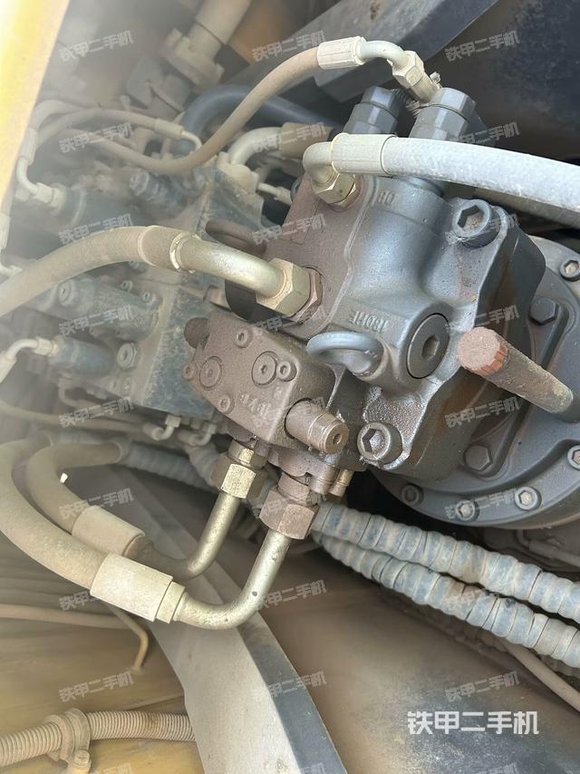 回轉(zhuǎn)馬達(dá)（上車(chē)部件）