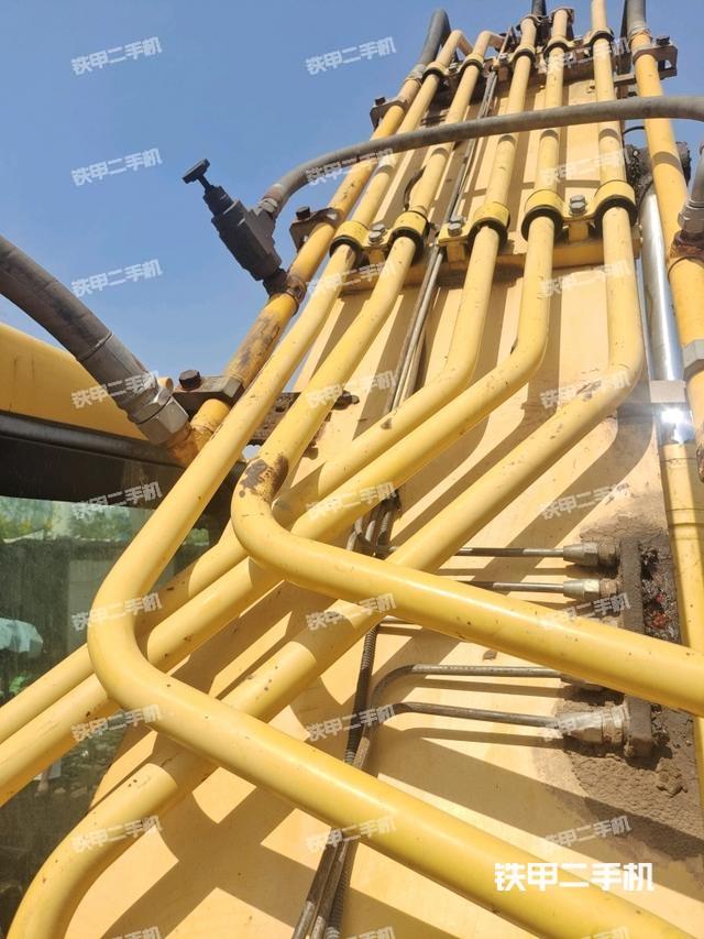 鏟斗右后整體（工作和回轉(zhuǎn)裝置）