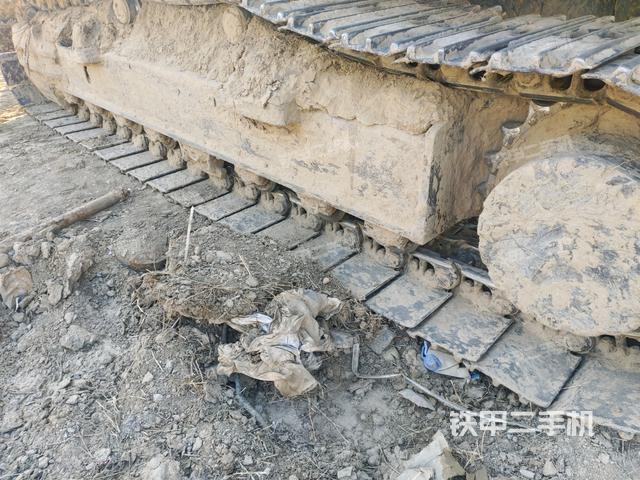 右側(cè)行走馬達蓋板(行走機構(gòu)) 右側(cè)行走馬達蓋板(行走機構(gòu))