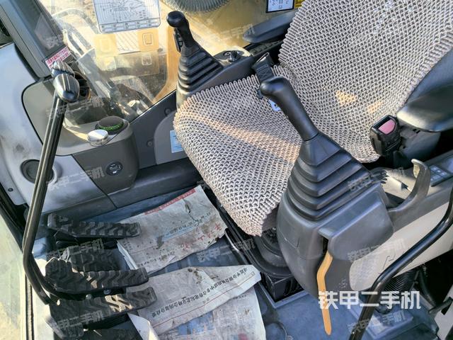 后窗玻璃角標(biāo)(駕駛室部分) 后窗玻璃角標(biāo)(駕駛室部分)