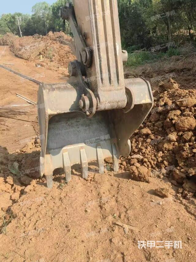 鏟斗右后整體（工作和回轉裝置）