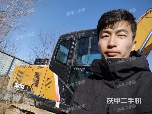 三一重工SY215C挖掘机的设备实拍-第1张实拍照片