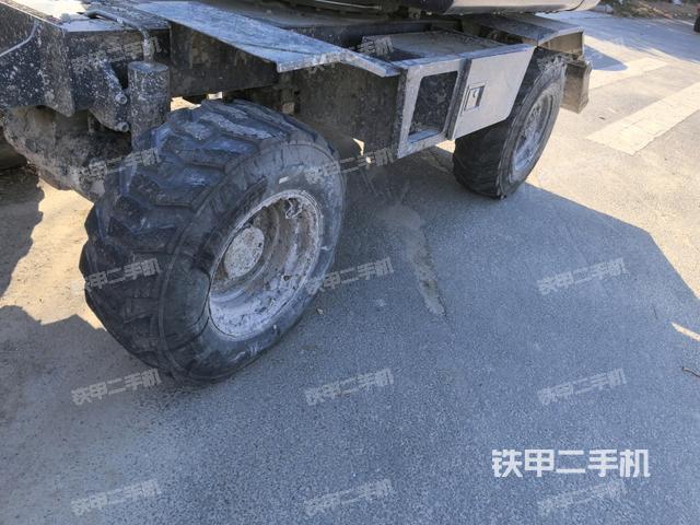 左側(cè)履帶整體?(行走機(jī)構(gòu)) 左側(cè)履帶整體?(行走機(jī)構(gòu))