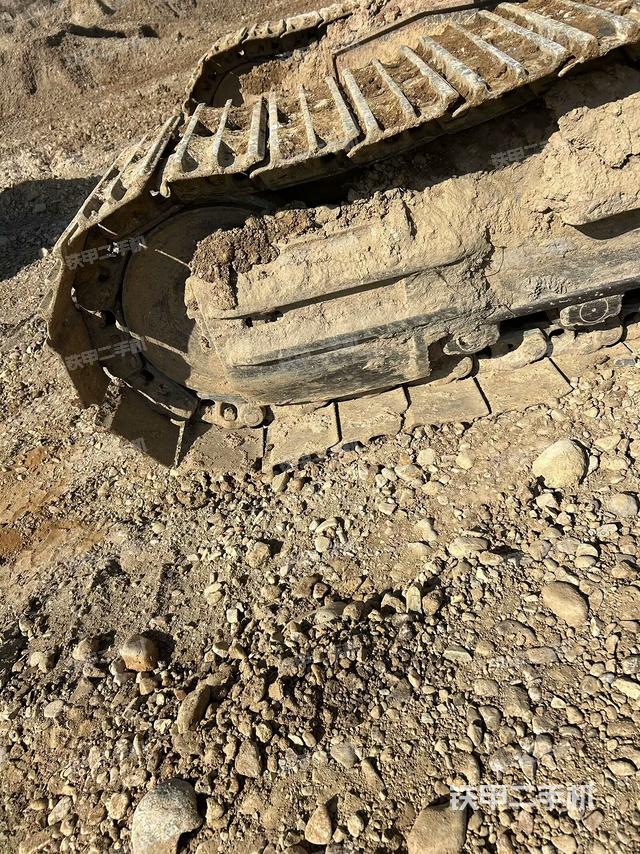 左側(cè)履帶整體?（行走機(jī)構(gòu)）