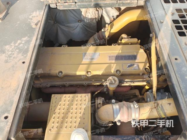 氣門室蓋螺絲特寫（上車部件）