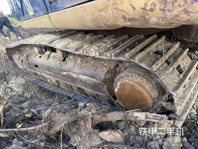 左側(cè)行走馬達蓋板（行走機構(gòu)）