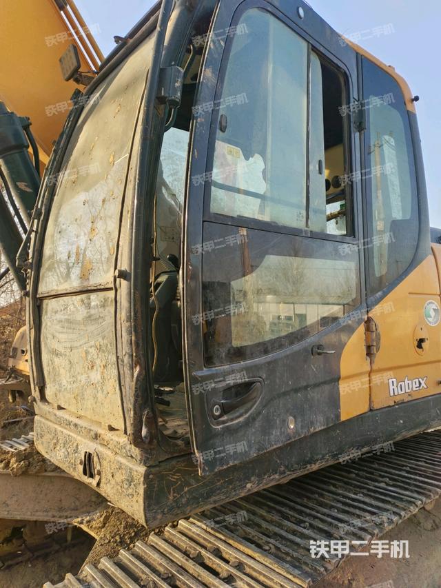 駕駛室左前45度（駕駛室部分）