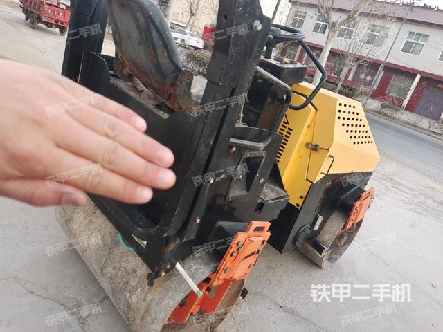 右后45°（壓路機(jī)整機(jī)外觀）