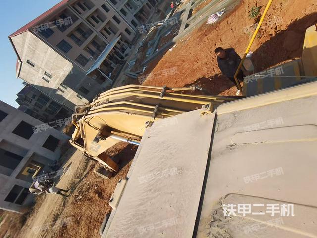 駕駛室頂部俯視(上車部件) 駕駛室頂部俯視(上車部件)