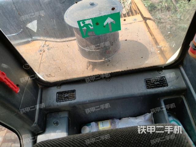 座椅后部(駕駛室部分) 座椅后部(駕駛室部分)