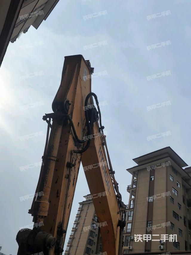 小臂整體右前（工作和回轉裝置）