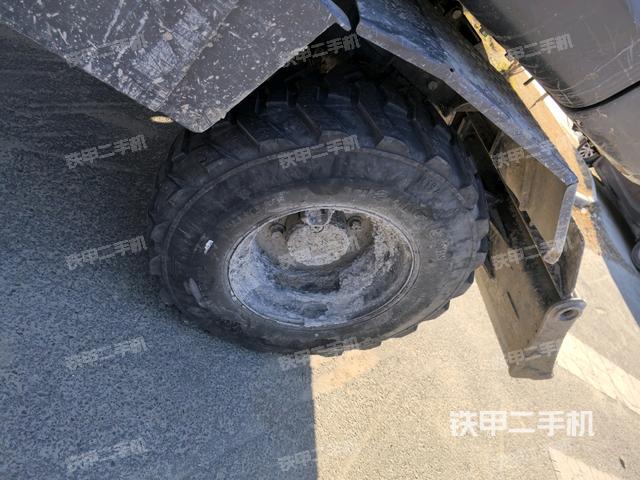 左托鏈輪和鏈筋(行走機(jī)構(gòu)) 左托鏈輪和鏈筋(行走機(jī)構(gòu))