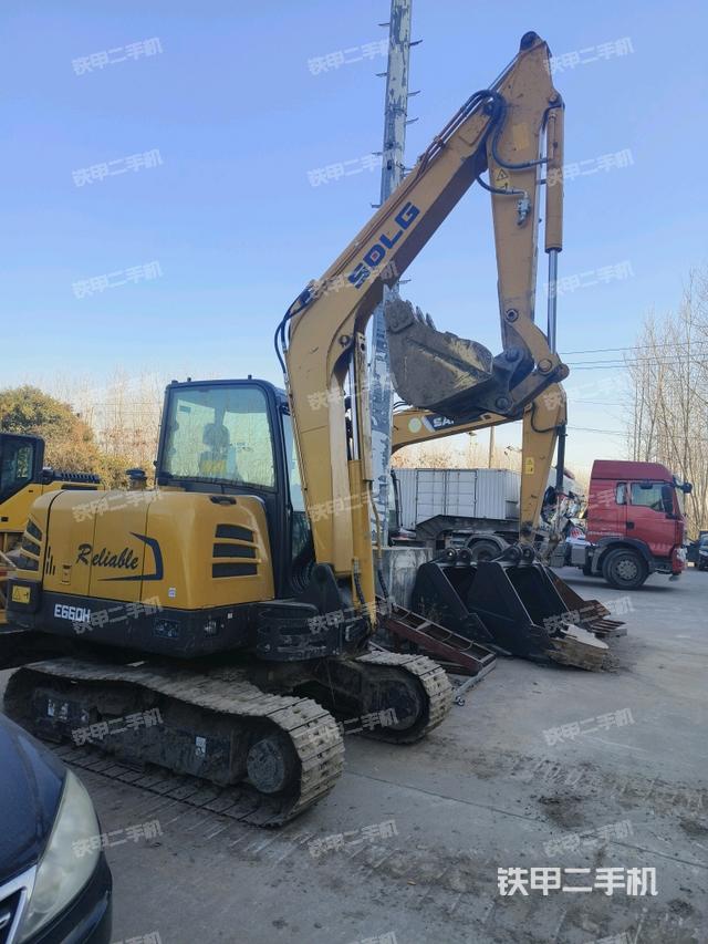 整機右后45°（整機外觀）