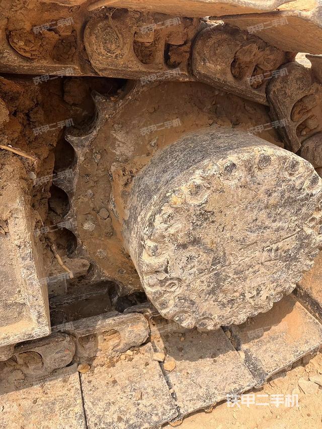 左驱动轮(行走机构) 左驱动轮(行走机构)