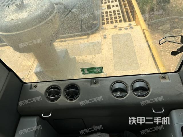 座椅后部(驾驶室部分) 座椅后部(驾驶室部分)