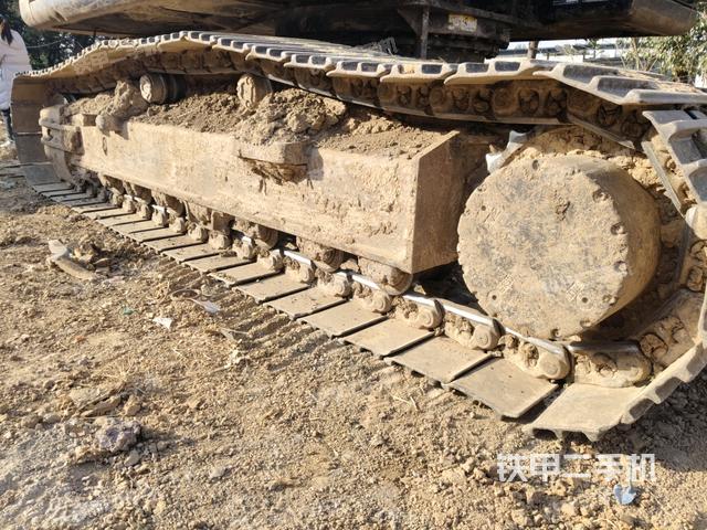 左側(cè)履帶整體?（行走機(jī)構(gòu)）