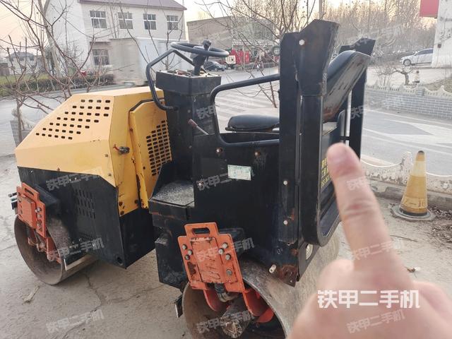 左后45°（壓路機(jī)整機(jī)外觀）