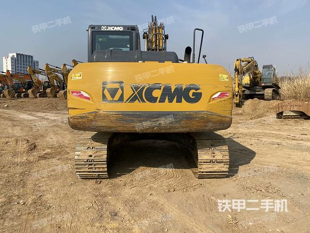 整機(jī)右后45°(整機(jī)外觀) 整機(jī)右后45°(整機(jī)外觀)