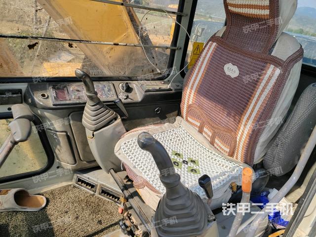 座椅后部（駕駛室部分）