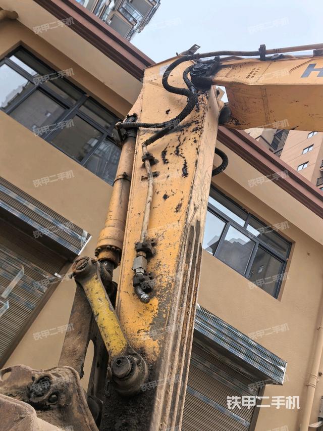 小臂整體左后（工作和回轉裝置）