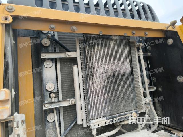 散熱器正面（大件艙室）