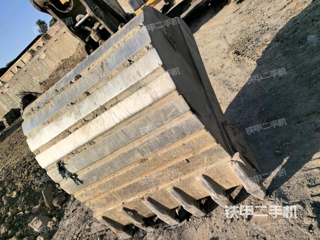 大臂整體?右側(cè)(工作和回轉(zhuǎn)裝置) 大臂整體?右側(cè)(工作和回轉(zhuǎn)裝置)