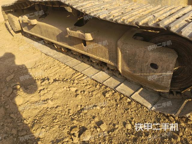 左側(cè)履帶整體?（行走機(jī)構(gòu)）